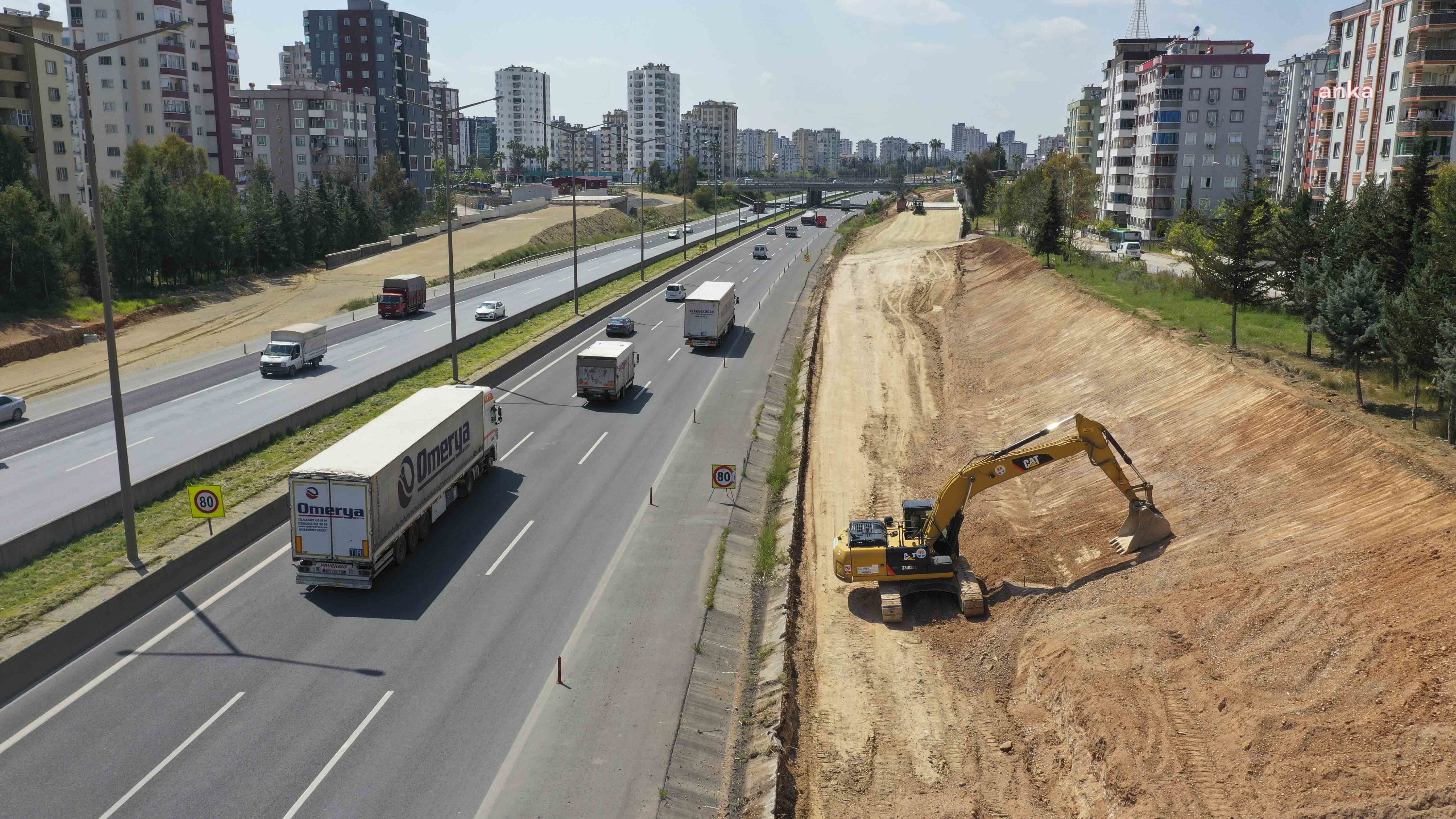 ADANA'NIN YOLLARI YENİLENİYOR