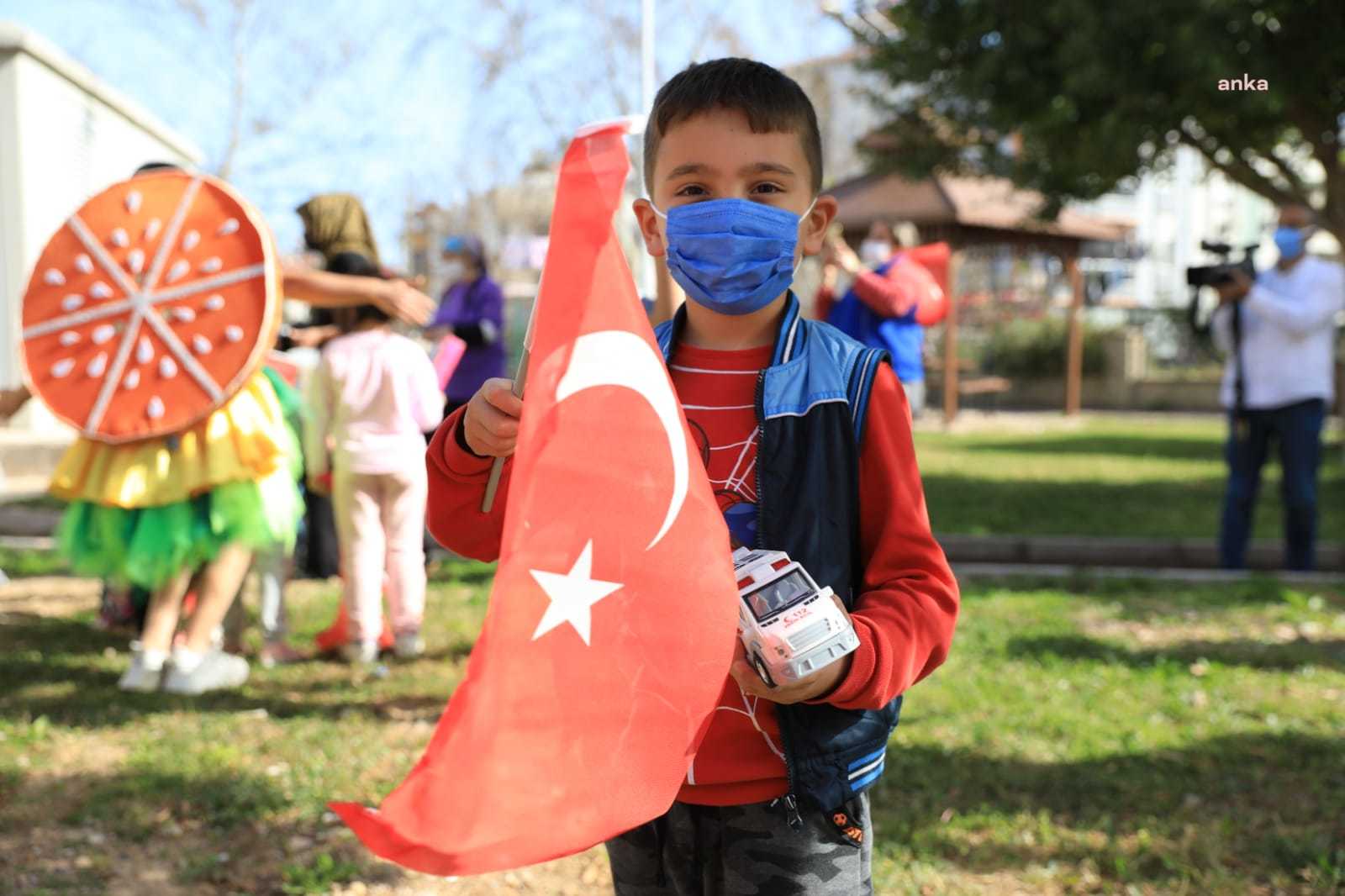 ANTALYA BÜYÜKŞEHİR BELEDİYESİ, 23 NİSAN ÇOCUK ŞENLİĞİ DÜZENLİYOR