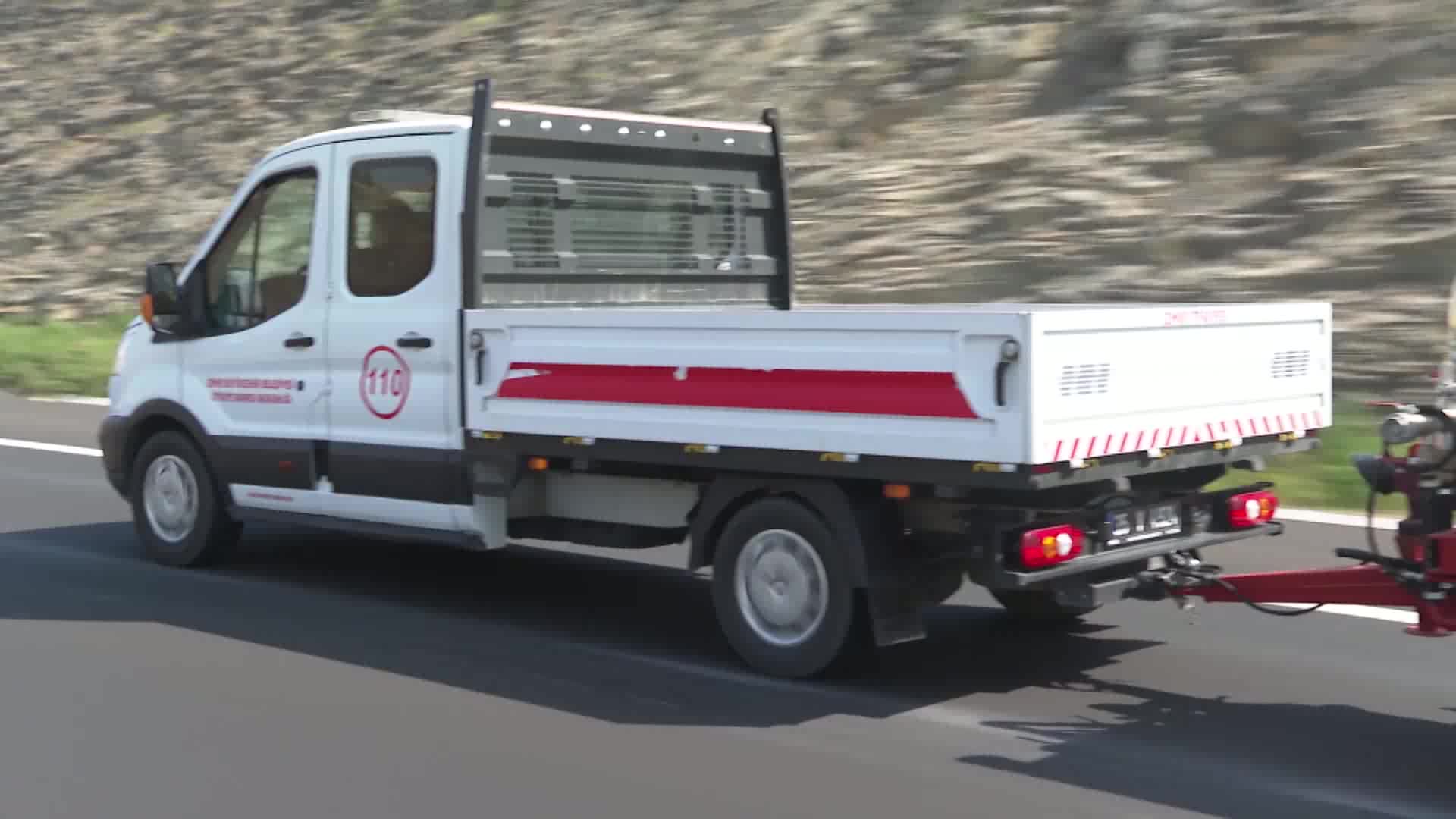 İZMİR BÜYÜKŞEHİR, ORMAN KÖYLERİNE 60 SU TANKERİ DAĞITTI