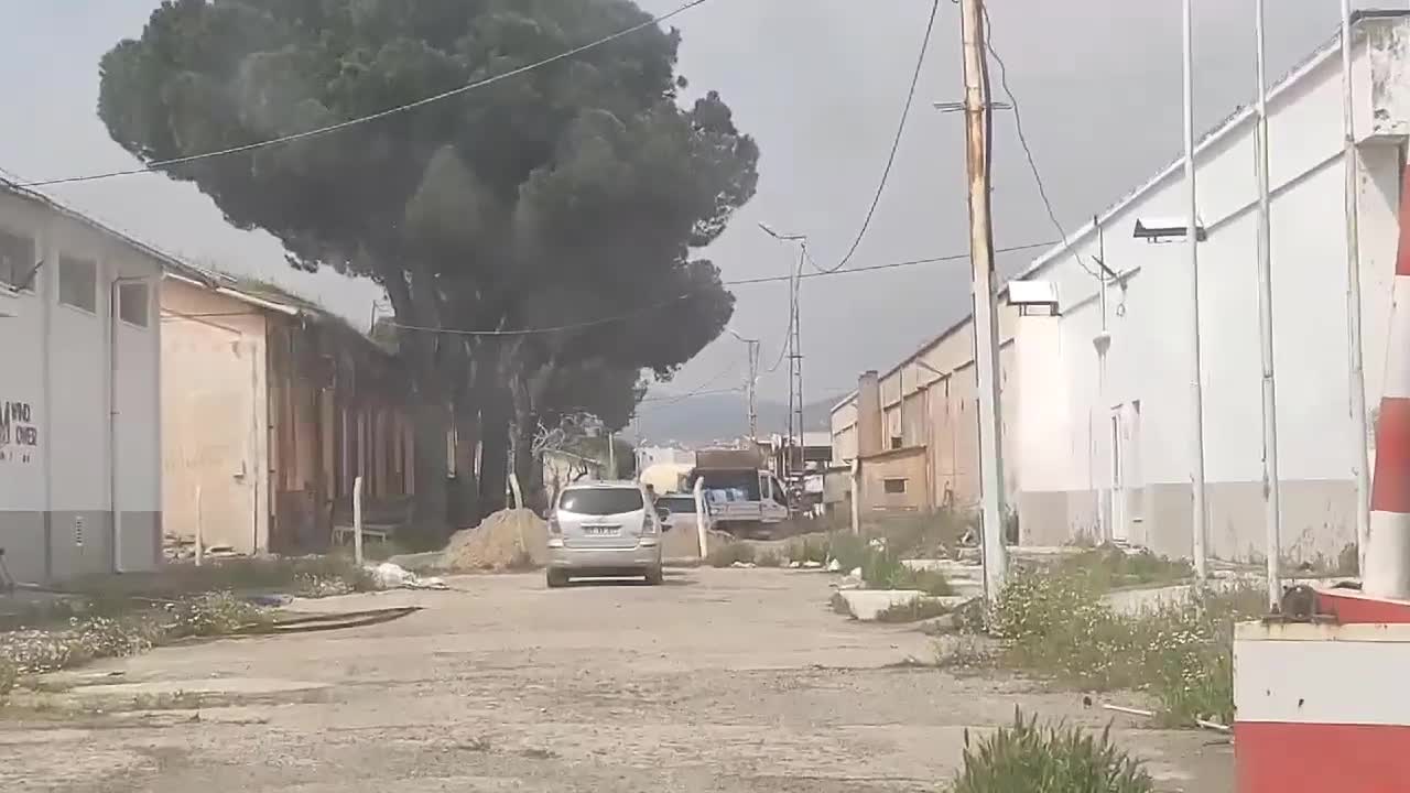 BERGAMA'DA RAMAZAN KOLİSİNE DÖNÜŞTÜRÜLEN YARDIMLARIN, ÜZERİ ÖRTÜLEREK BAŞKA YERE TAŞINDIĞI ÖNE SÜRÜLDÜ