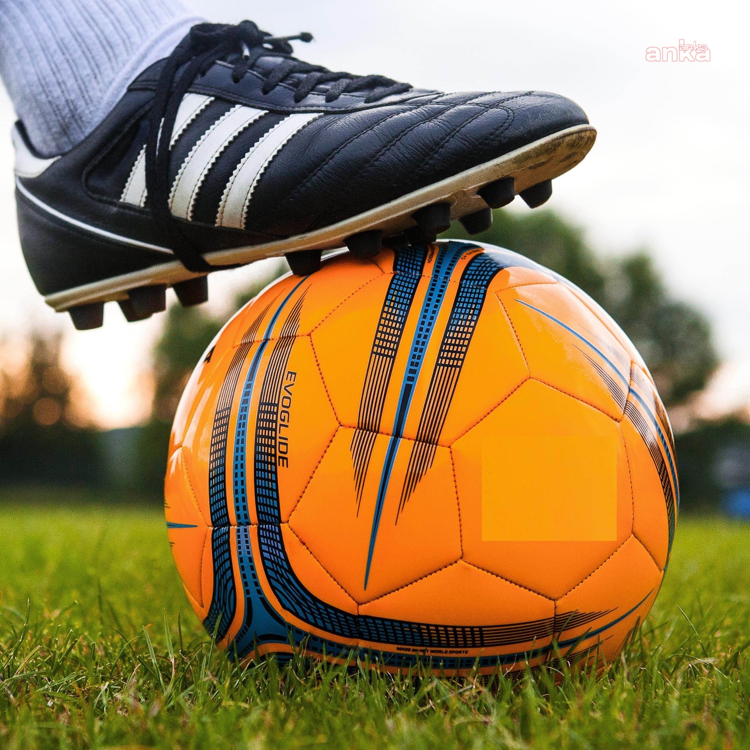 AVRUPA'NIN 12  BÜYÜK FUTBOL KULÜBÜ YENİ BİR LİG OLUŞTURACAKLARINI RESMEN AÇIKLADI