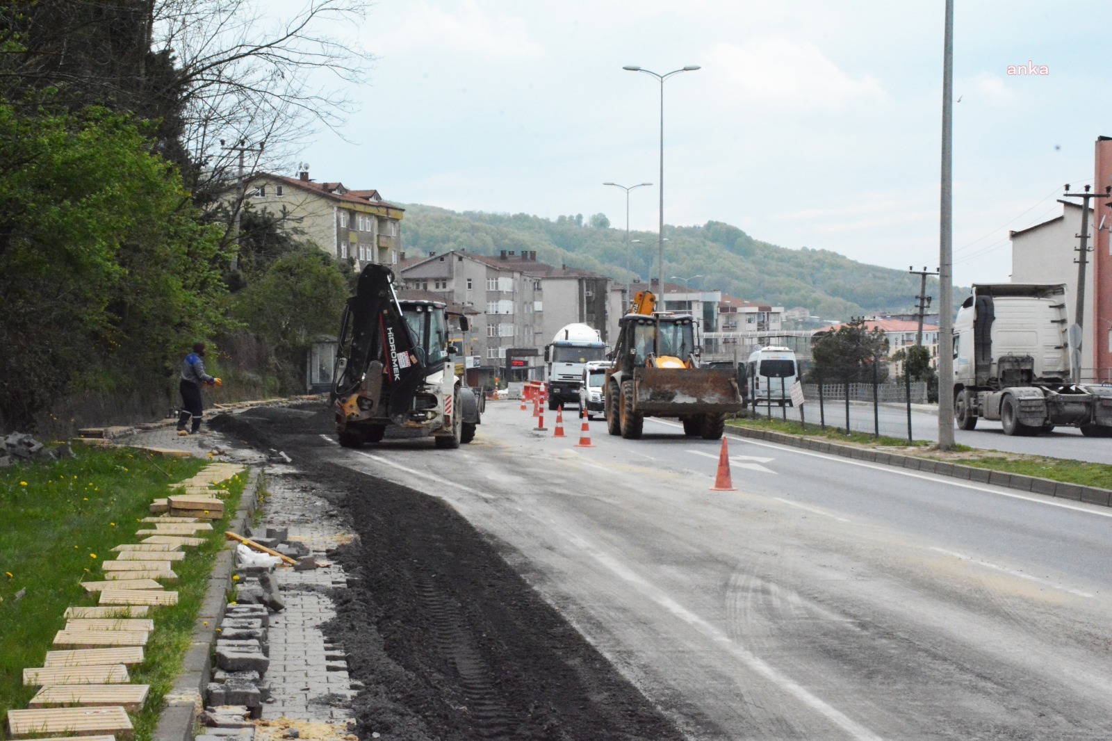 DEVREK YOL AYRIMI-KEPEZ ARASI ENERJİ HATLARI YERALTINA ALINIYOR