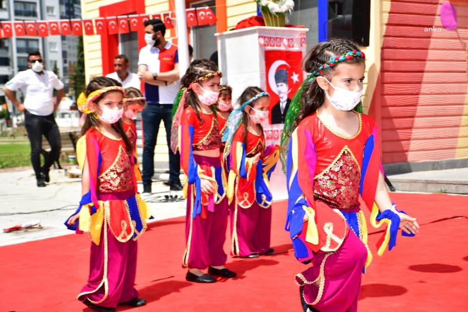 ÇUKUROVA BELEDİYESİ'NDEN 23 NİSAN İÇİN ÇOCUK ŞENLİĞİ