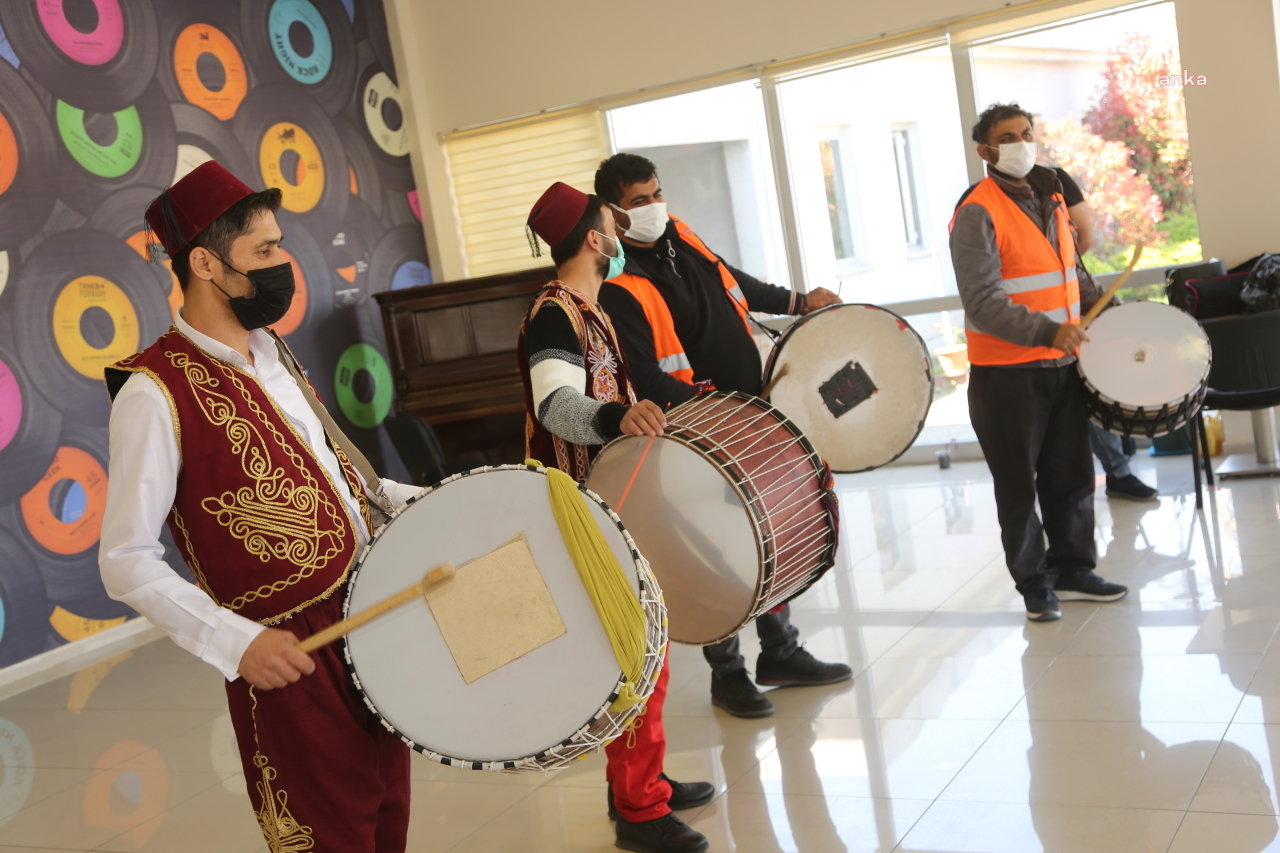 KÜÇÜKÇEKMECELİ DAVULCULARA, MÜZİK AKADEMİSİ’NDE RİTİM EĞİTİMİ