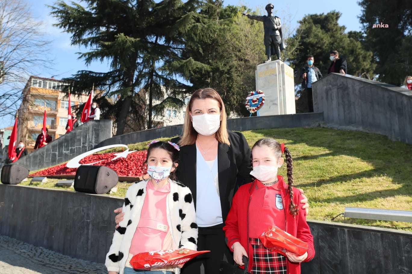 İZMİT BELEDİYE BAŞKANI HÜRRİYET, ATA'NIN HUZURUNA ÇIKTI