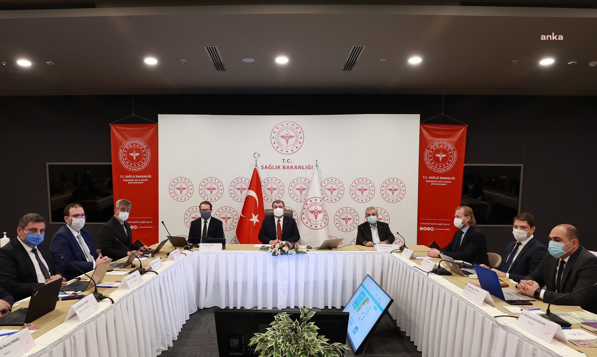 BAKAN KOCA: İSTANBUL'DA VAKA SAYILARINDA YAKLAŞIK YÜZDE 20 DÜŞÜŞ OLDU