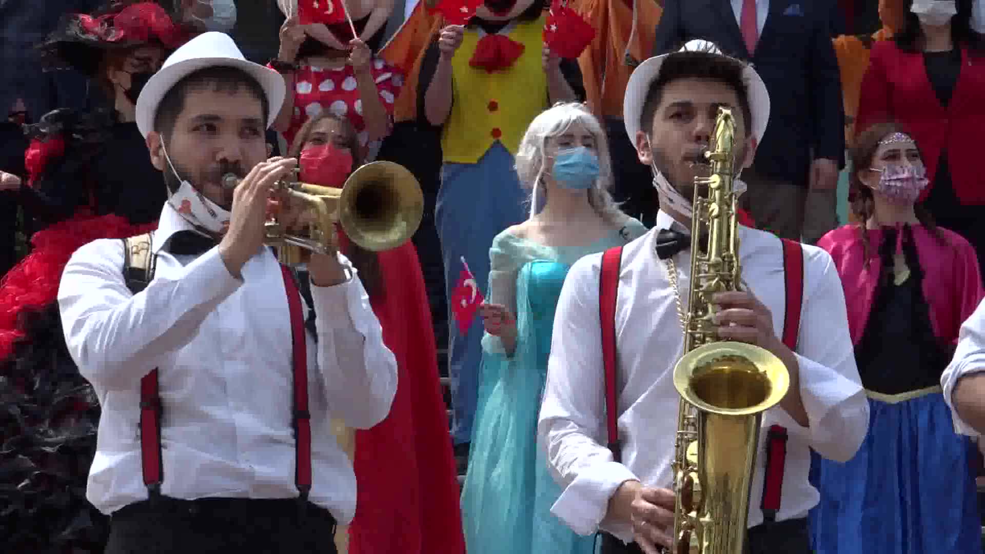 BUCA'DA DOLU DOLU 23 NİSAN KUTLAMASI