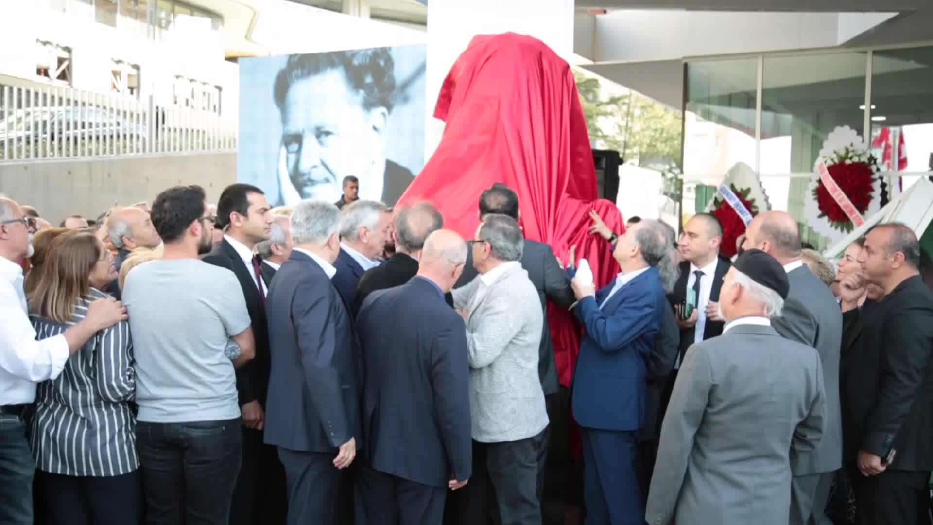 ÇANKAYA BELEDİYESİ'NDEN EDEBİYATIN İKİ USTA İSMİNE VEFA