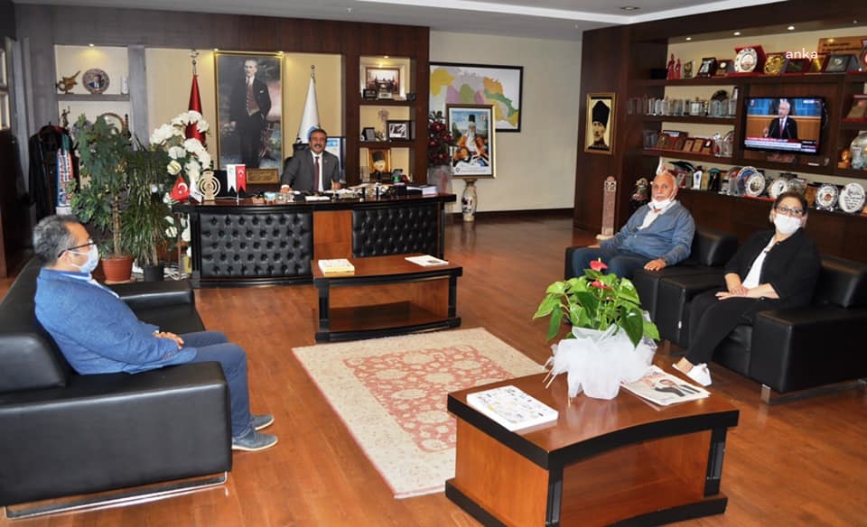 ŞEHİT BABASINDAN ÇUKUROVA BELEDİYE BAŞKANINA TEŞEKKÜR ZİYARETİ