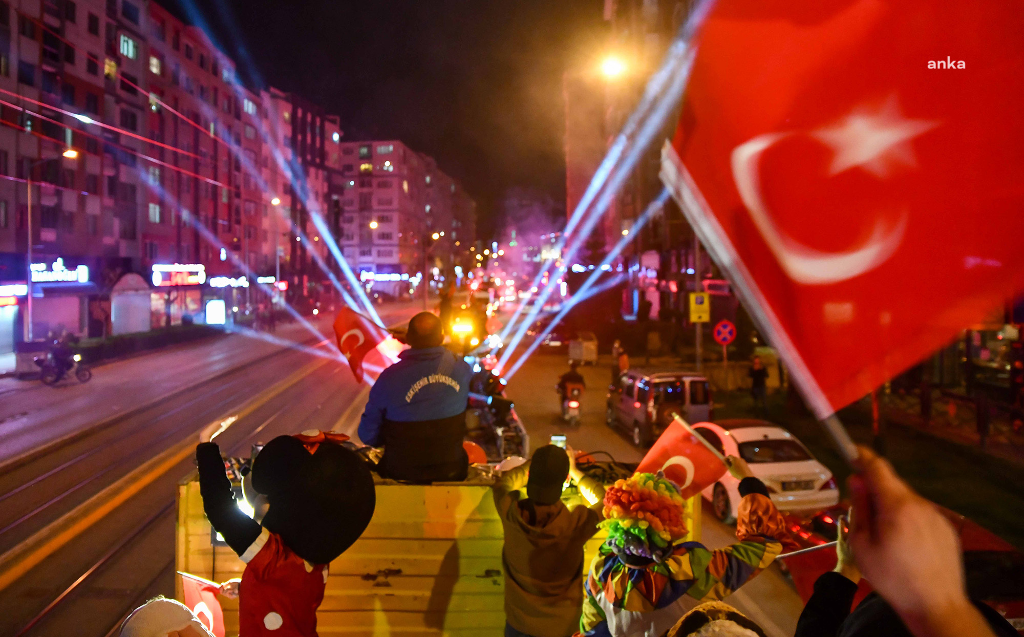 ESKİŞEHİR'DE DOYASIYA 23 NİSAN COŞKUSU