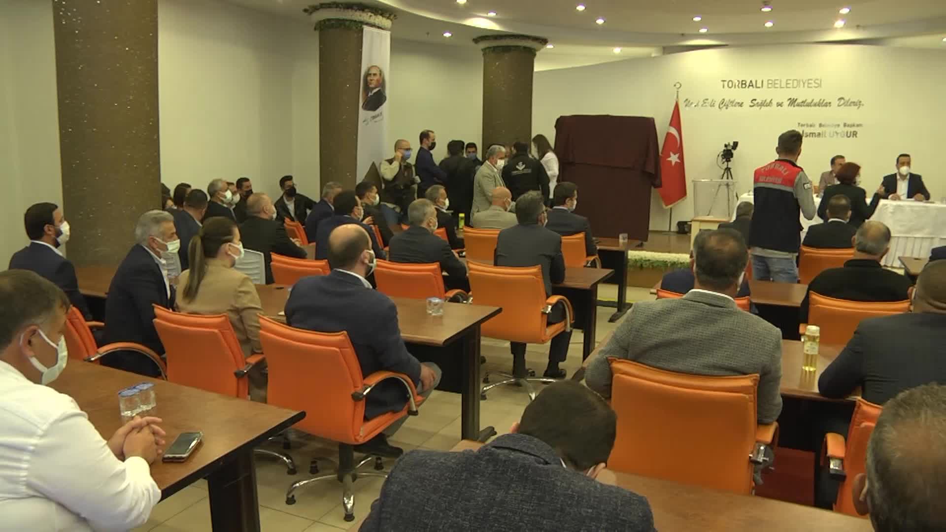 CHP'Lİ TORUN: TORBALI'DA İSMAİL BAŞKANIN DİKTİĞİ BAYRAĞA SAHİP ÇIKTIK