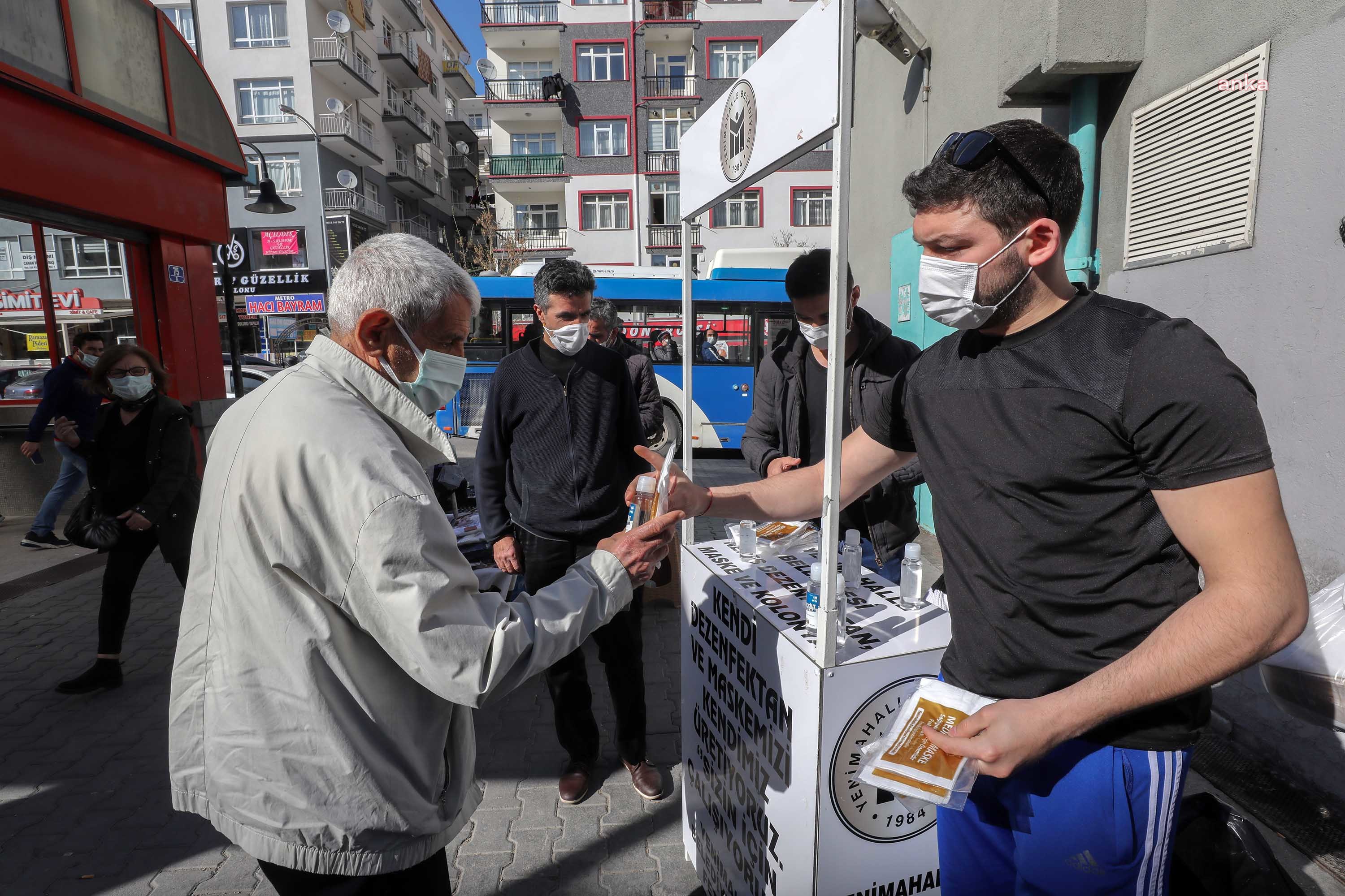 YENİMAHALLE BELEDİYESİ, MASKE VE DEZENFEKTAN DAĞITIMINA HIZ VERDİ