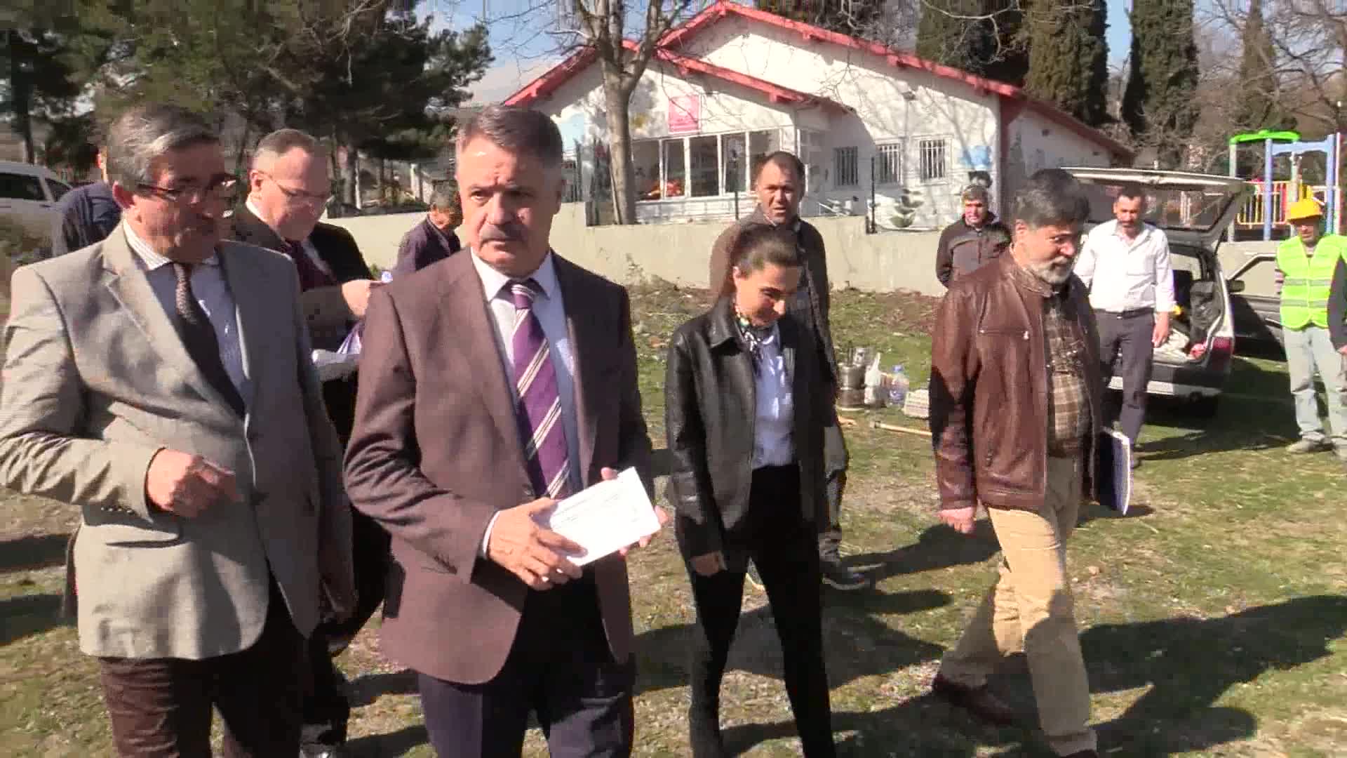 ATAKUM BELEDİYESİ, HARABE YAPIYI OKULA ÇEVİRDİ