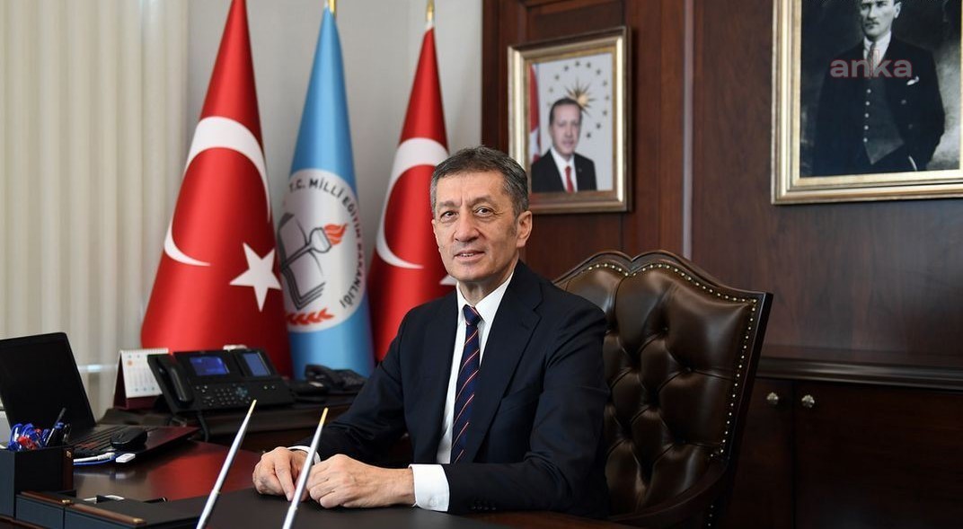 BAKAN SELÇUK’TAN LYS VE YKS AÇIKLAMASI: “BELİRLENEN TARİHLERDE YAPILACAK”