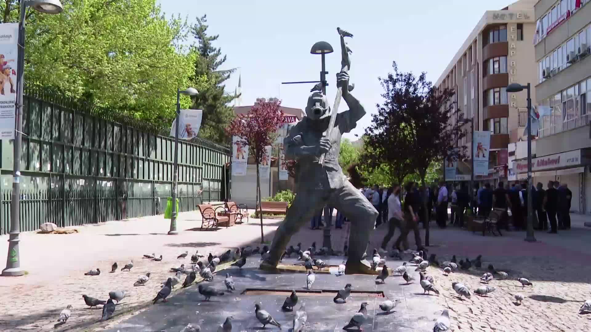 CHP ANKARA 1 MAYIS’I MADENCİ ANITI ÖNÜNDE KUTLADI