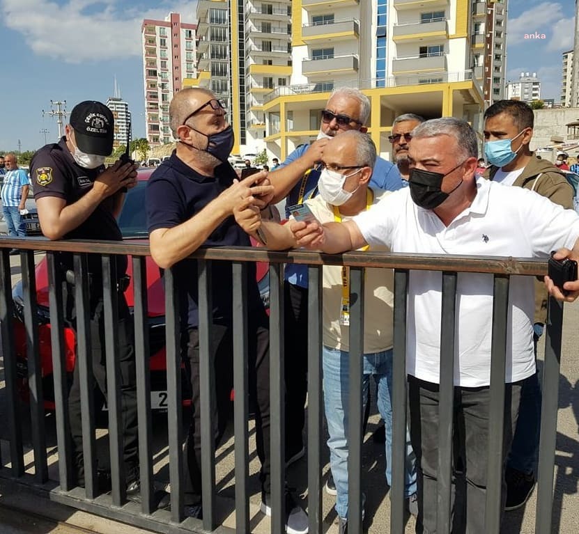 VALİ, MİLLETVEKİLLERİ VE BELEDİYE BAŞKANLARININ DA İZLEDİĞİ MAÇA GİDENLERE SORUŞTURMA