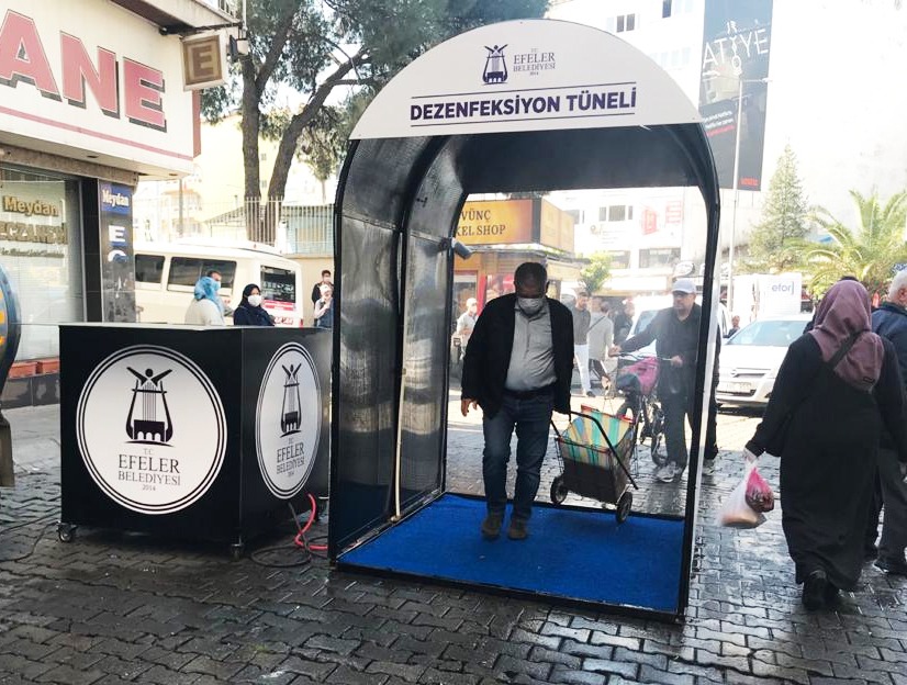 EFELER BELEDİYESİ’NİN DEZENFEKSİYON TÜNELİ PAZAR YERLERİNDE