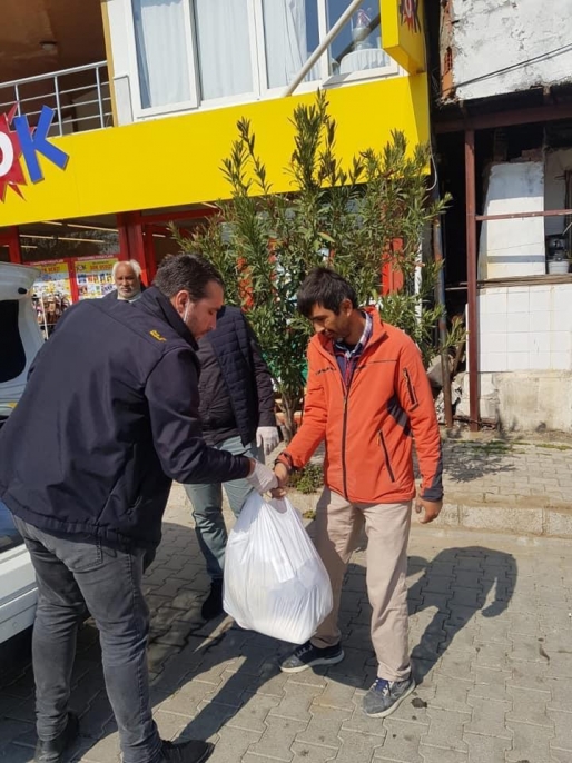 CHP FETHİYE İLÇE TEŞKİLATI'NDAN 65 YAŞ ÜSTÜ İHTİYAÇ SAHİPLERİNE YARDIM ELİ