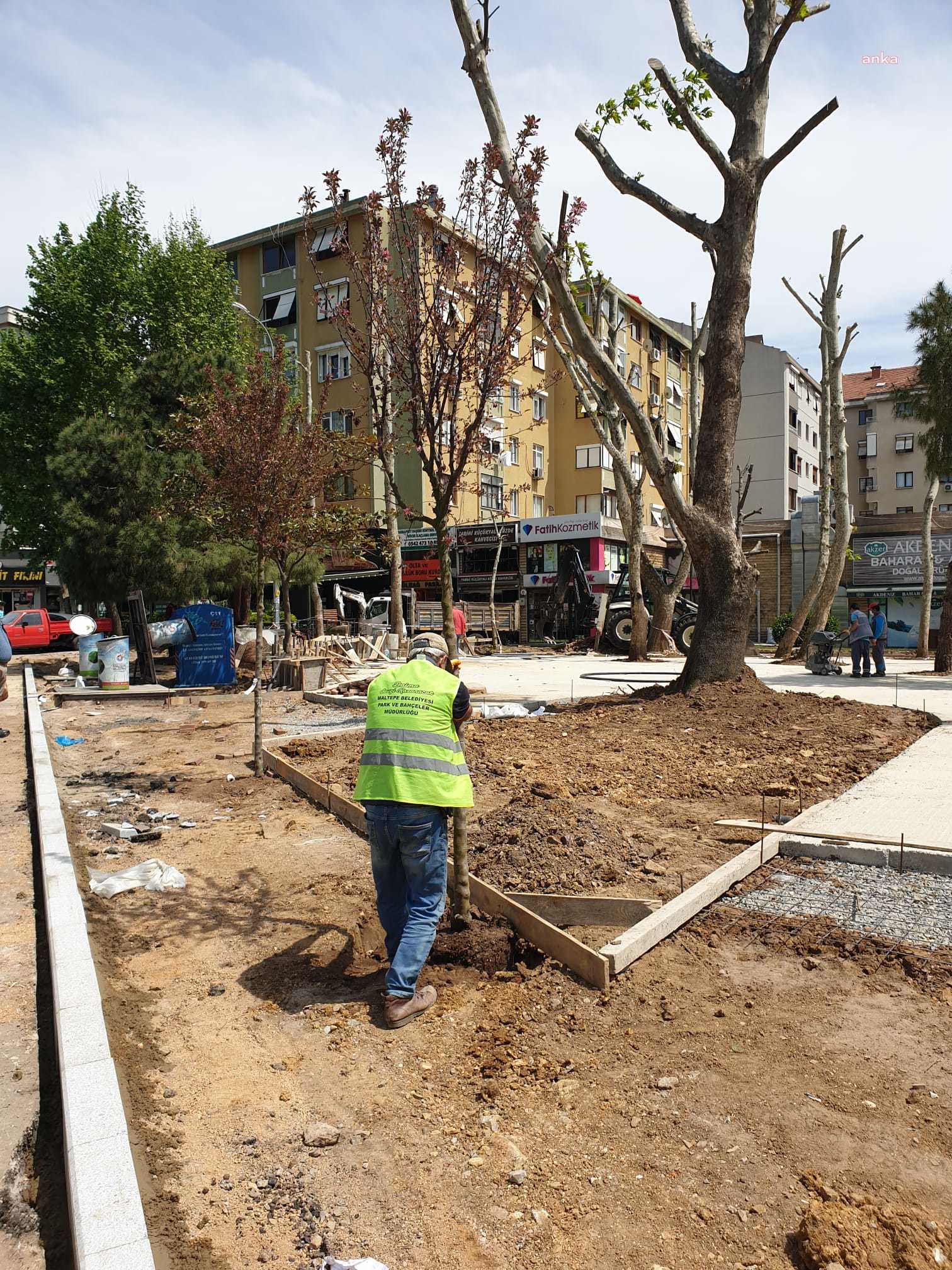 MALTEPE BELEDİYESİ, ATATÜRK PARKI'NI HALKIN TALEPLERİ DOĞRULTUSUNDA YENİLİYOR