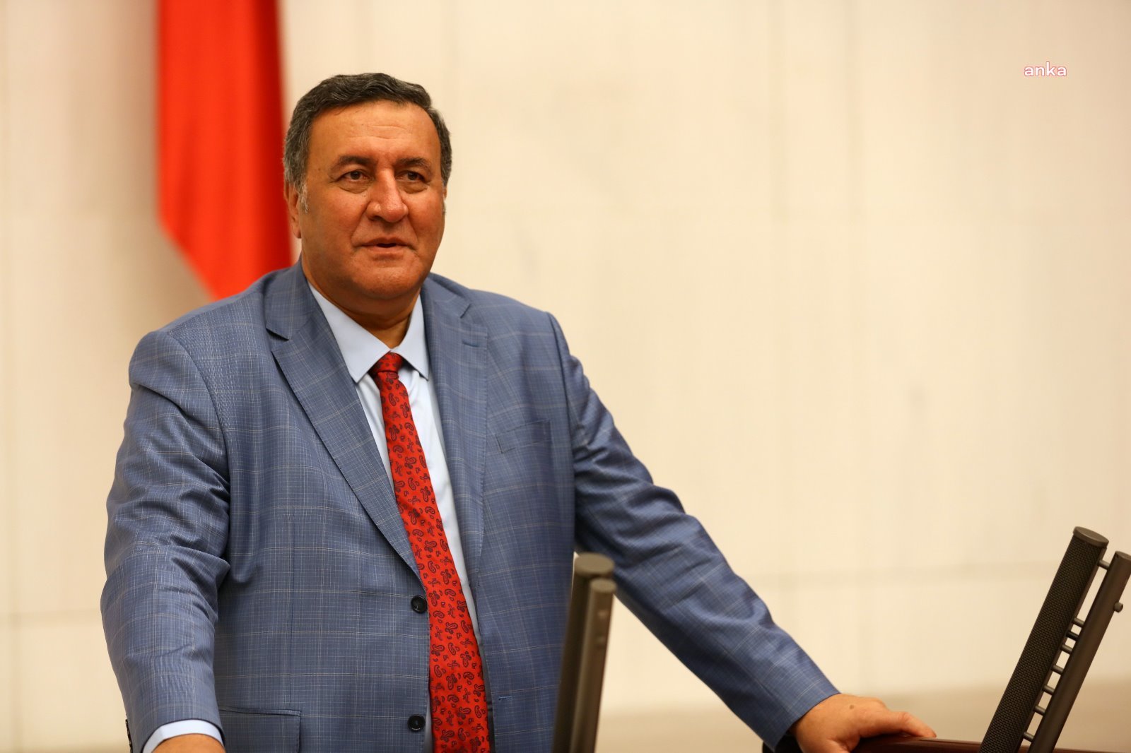 CHP'Lİ ÖMER FETHİ GÜRER:  "NİĞDE'DE 100 BİN TON PATATES ÇÜRÜDÜ"