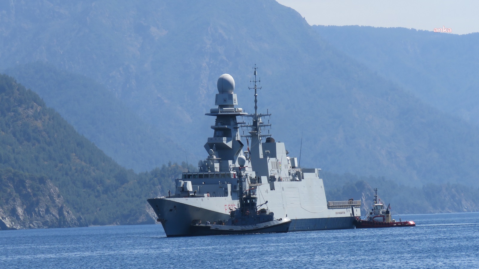MSB'NİN İTALYA DENİZ KUVVETLERİ ZİYARETİNE İLİŞKİN İNGİLİZCE PAYLAŞIMI DİKKAT ÇEKTİ: "WE ARE NATO"