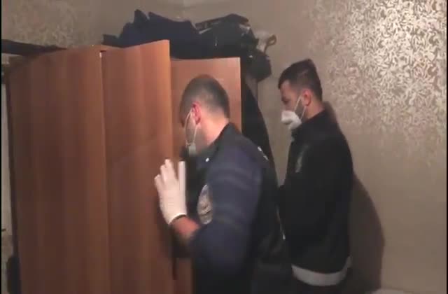 TAM KAPANMADA AÇIK OLAN KAFEDEN 7 KİŞİ ÇIKTI, 4 RUHSATSIZ AV TÜFEĞİ ELE GEÇİRİLDİ