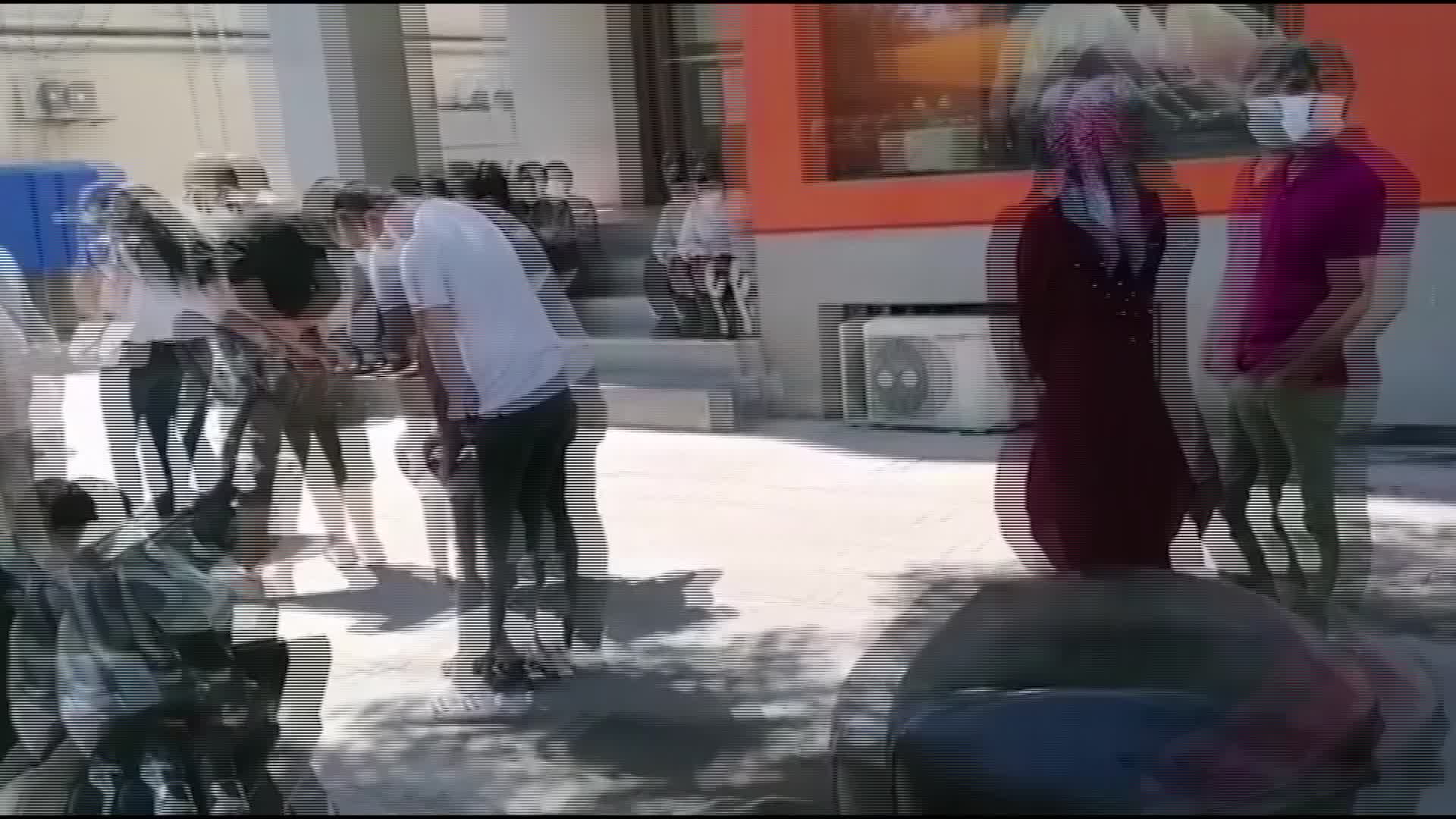MERSİN PTT’Sİ ÖNÜNDE KUYRUK