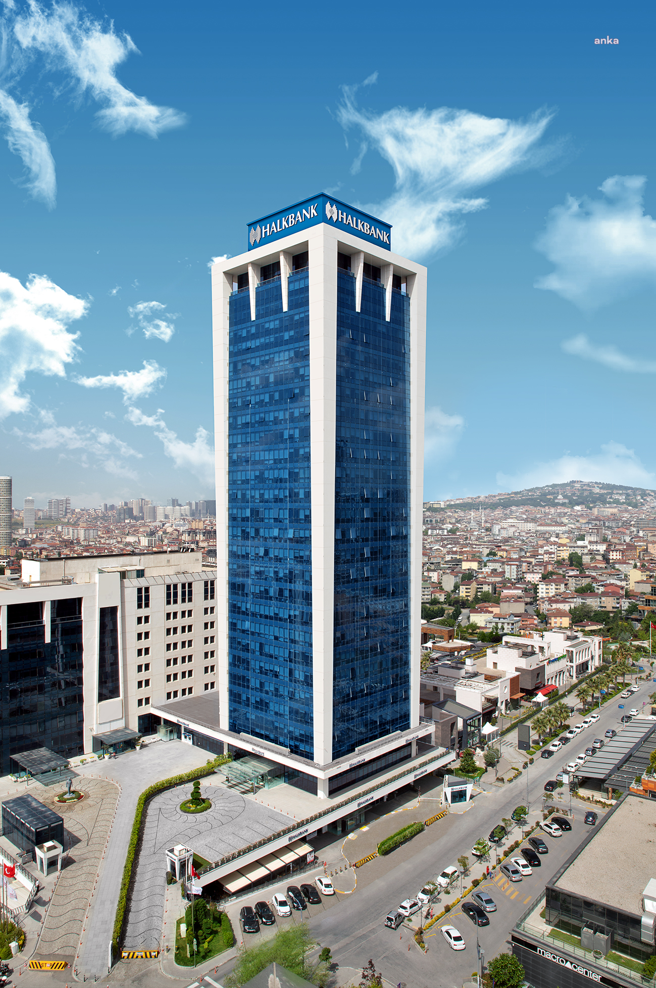 HALKBANK’IN İLK ÇEYREKTE KREDİ BÜYÜKLÜĞÜ 577,7 MİLYAR TL OLDU