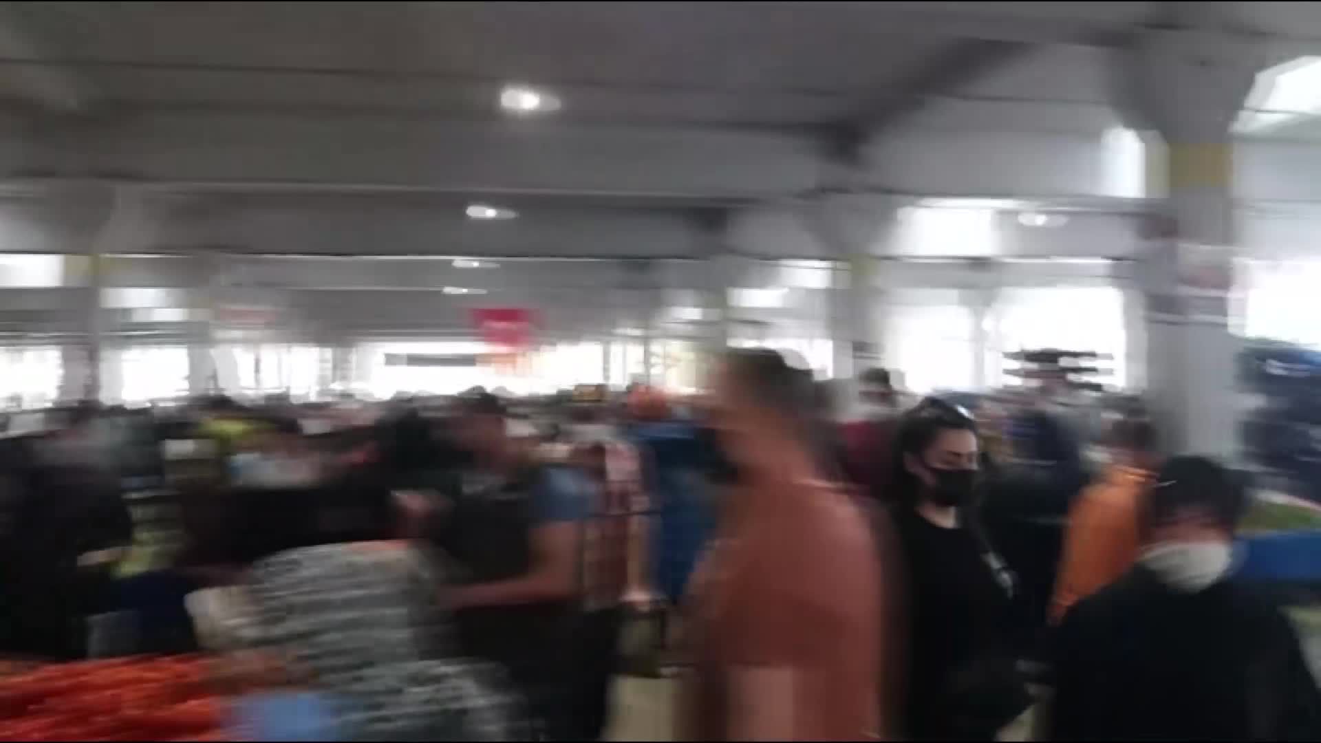 KOCAELİ SEMT PAZARLARI LEBALEP DOLDU
