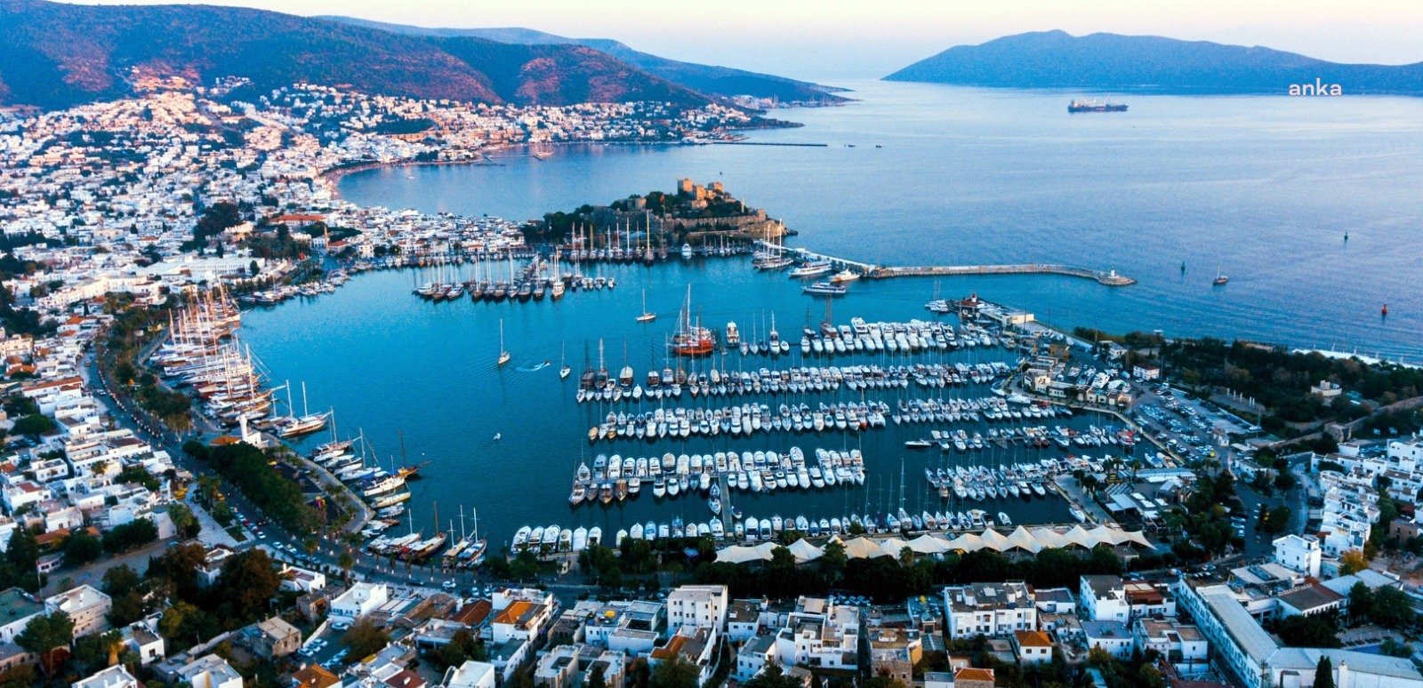 BODRUM’DA İLK KEZ DENİZ ÜZERİNDE FESTİVAL DÜZENLENECEK