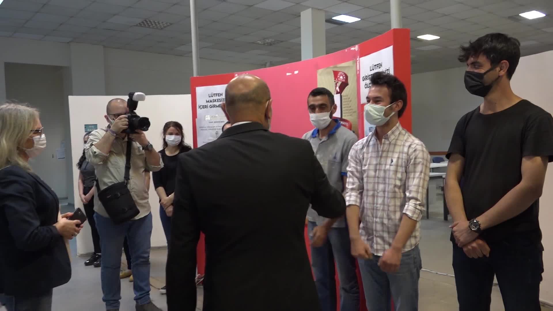BAŞKAN SOYER’DEN SÜRPRİZ BAYRAM KUTLAMASI