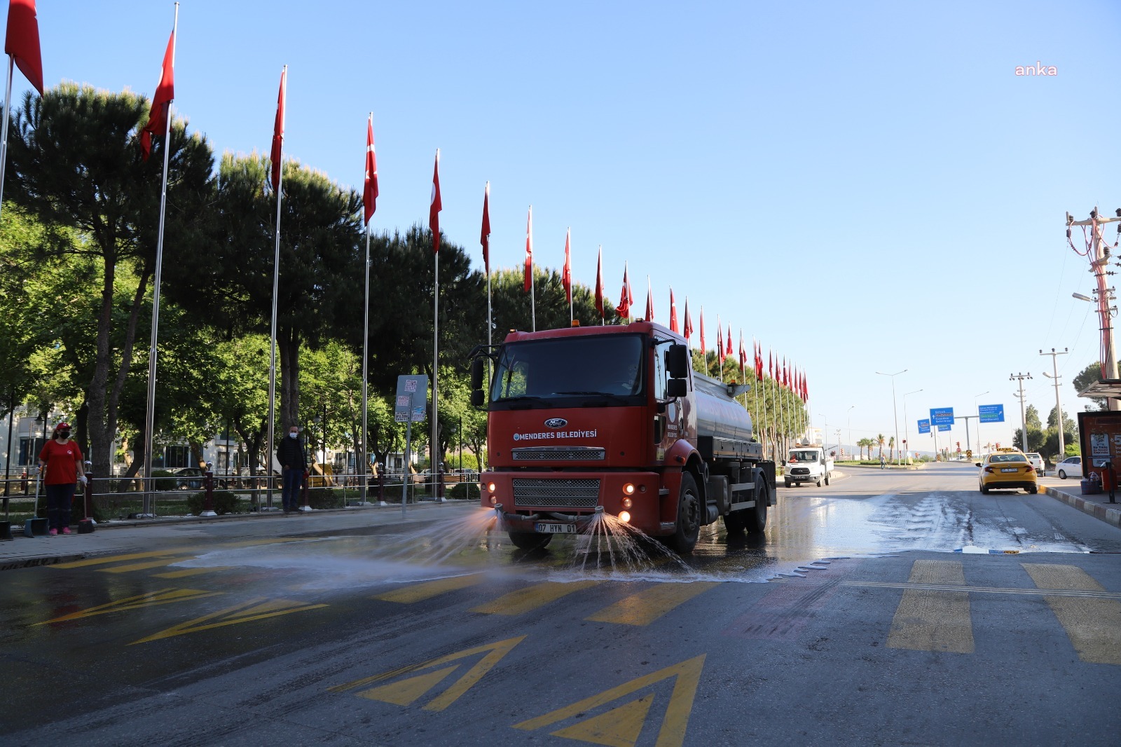 MENDERES’TE BAYRAM TEMİZLİĞİ