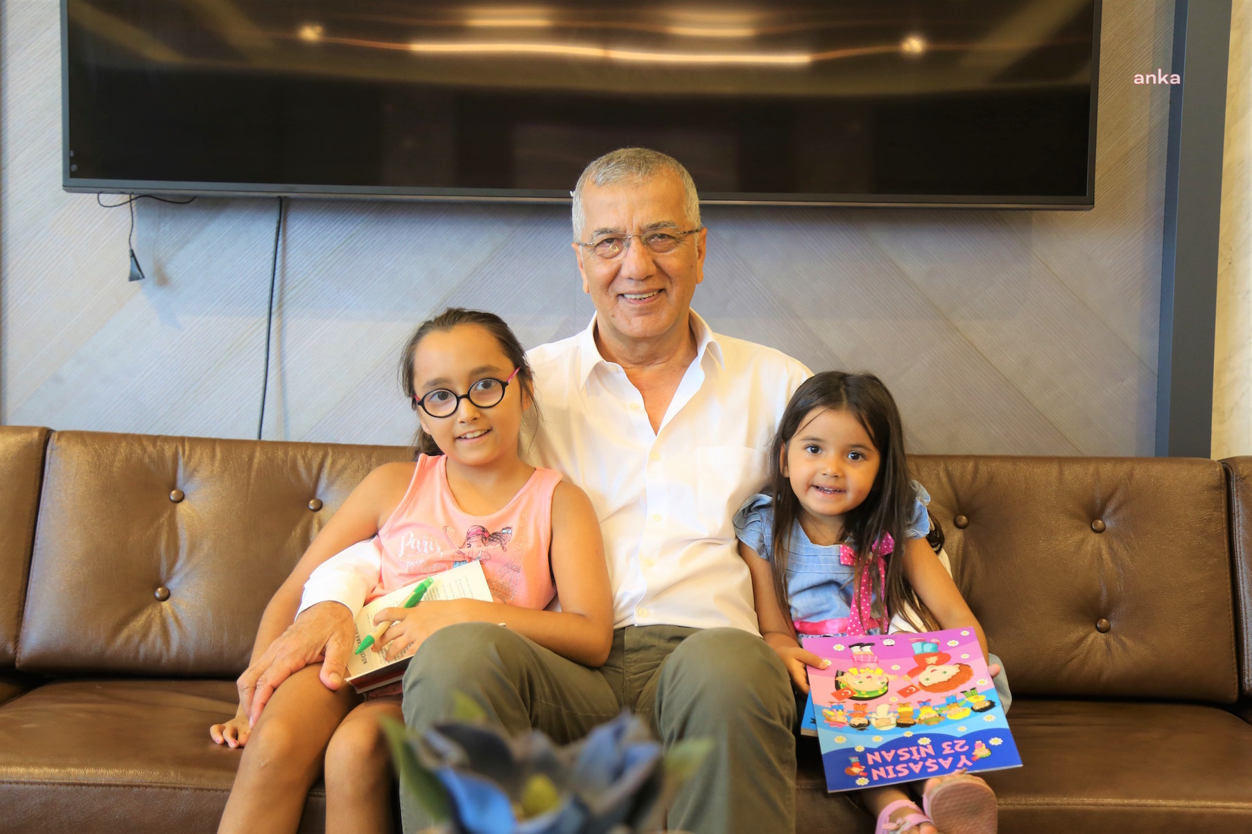NEŞET TARHAN: “BAYRAMIMIZI BAYRAM GİBİ YAŞAMAK İÇİN SOSYAL MESAFEYE DİKKAT EDELİM”