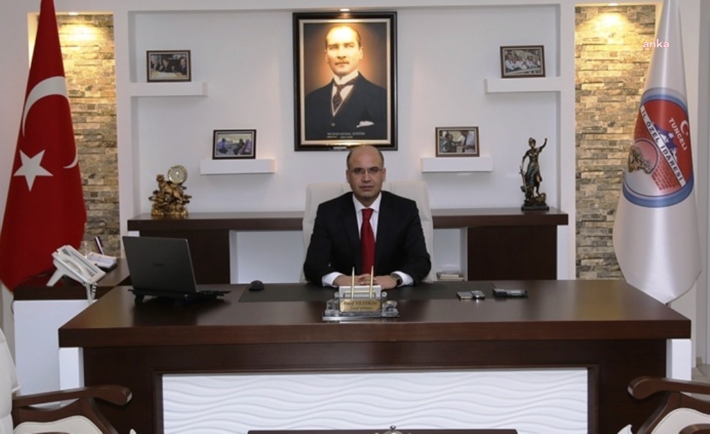 İL ÖZEL İDARESİNDE ÇALIŞAN TEKNİKERE “NİYE AYAĞA KALKMADIN?” CEZASI