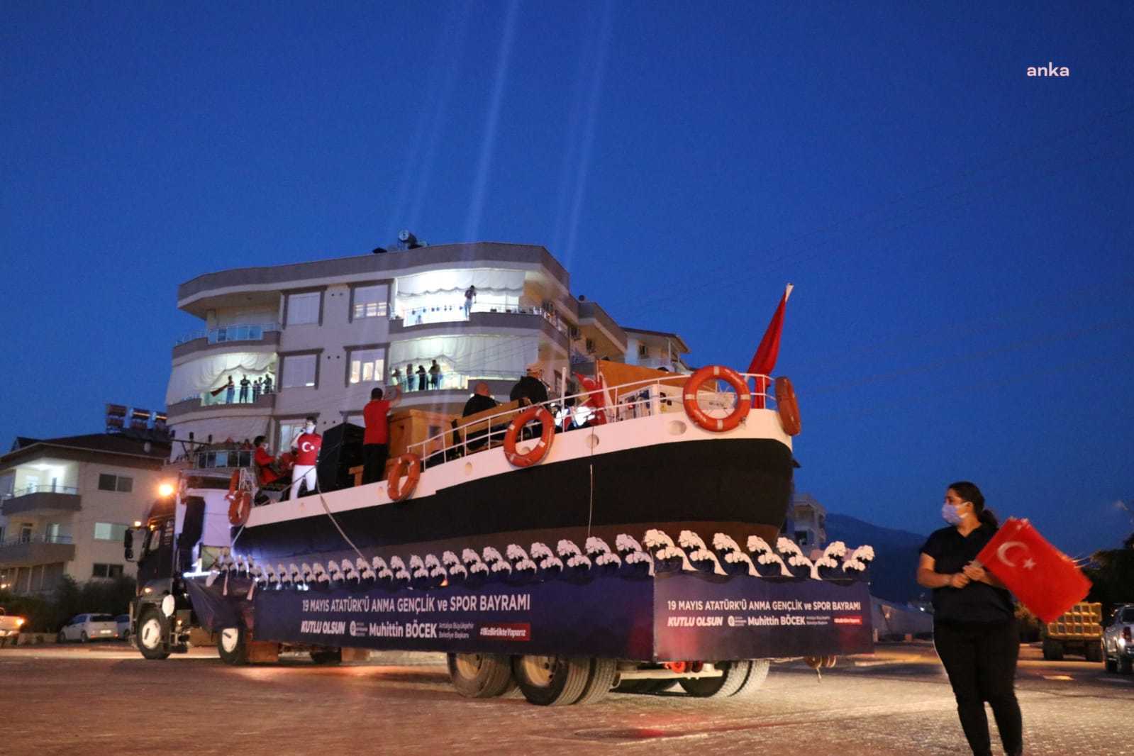 ANTALYA'DA TEMSİLİ BANDIRMA VAPURU, 19 MAYIS İÇİN YOLLARDA