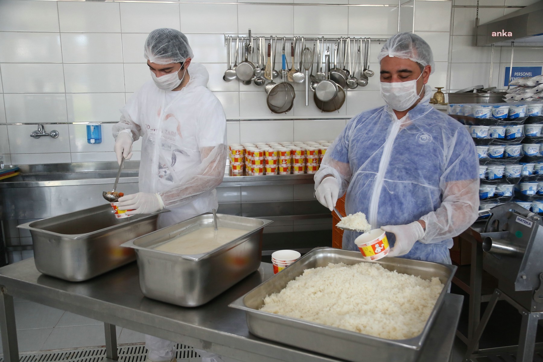 ODUNPAZARI BELEDİYESİ, RAMAZAN'DA 3 BİN KİŞİYE SICAK YEMEK DAĞITTI