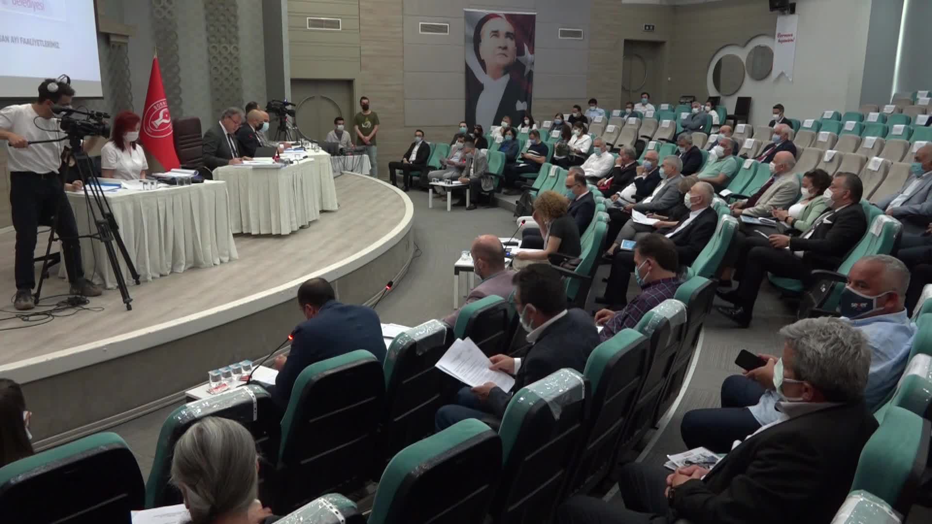 BORNOVA'DA VEFA MECLİSİ