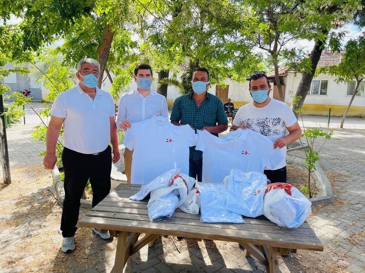 EDREMİT BELEDİYESİ'NDEN 19 MAYIS DOLAYISIYLA GENÇLERE SPOR MALZEMESİ