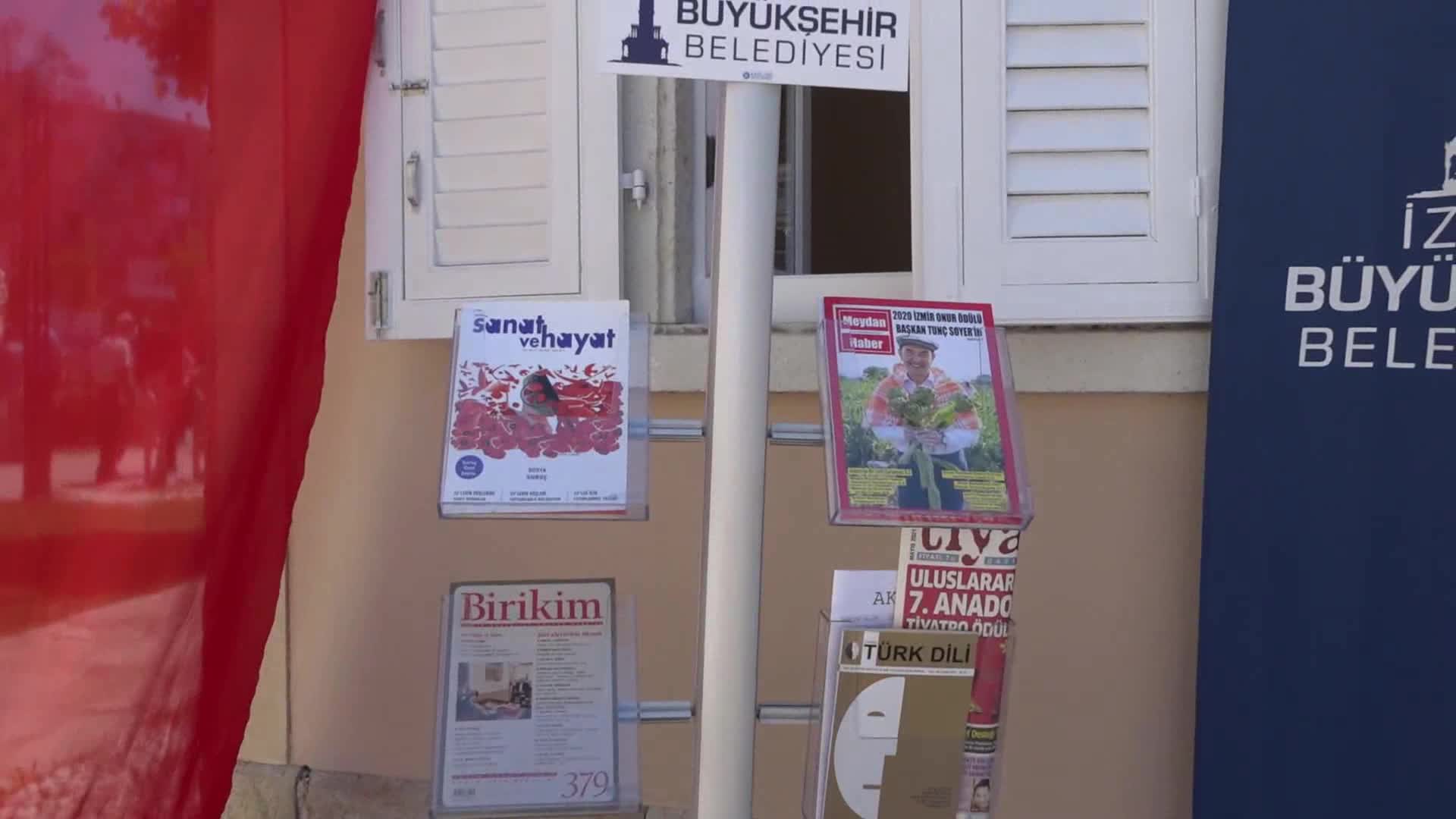 TUNÇ SOYER, BUCA’DA IŞILAY SAYGIN KÜTÜPHANESİ’Nİ AÇTI