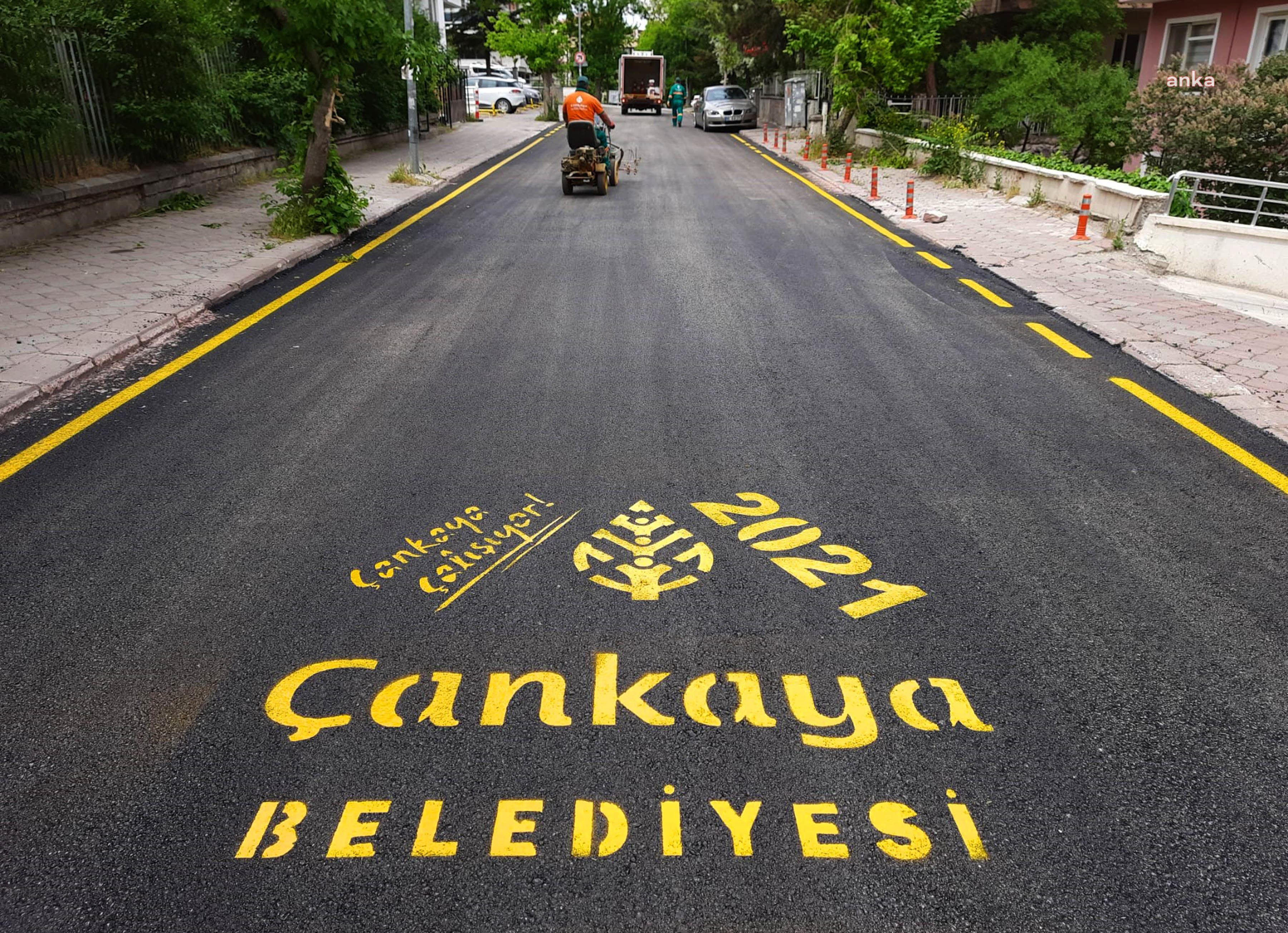 ÇANKAYA'DA TAM KAPANMA DÖNEMİNDE 9 AYRI NOKTADA ASFALT ÇALIŞMASI