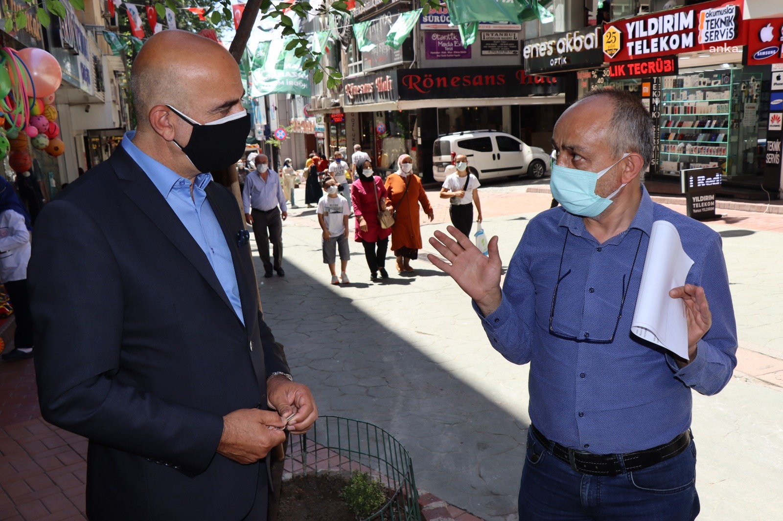 İZMİT'TE FETHİYE CADDESİ'NE İLK KAZMANIN NE ZAMAN VURULACAĞINA ESNAF KARAR VERECEK