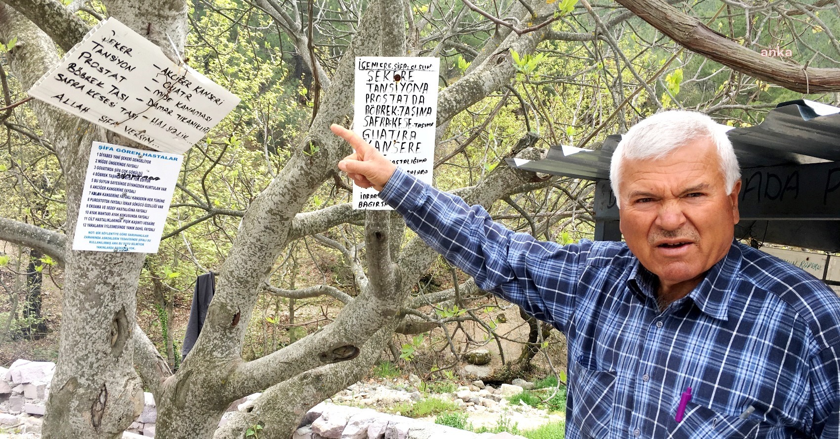ŞİFALI SU İÇİN SOSYAL MESAFEYİ UNUTTULAR