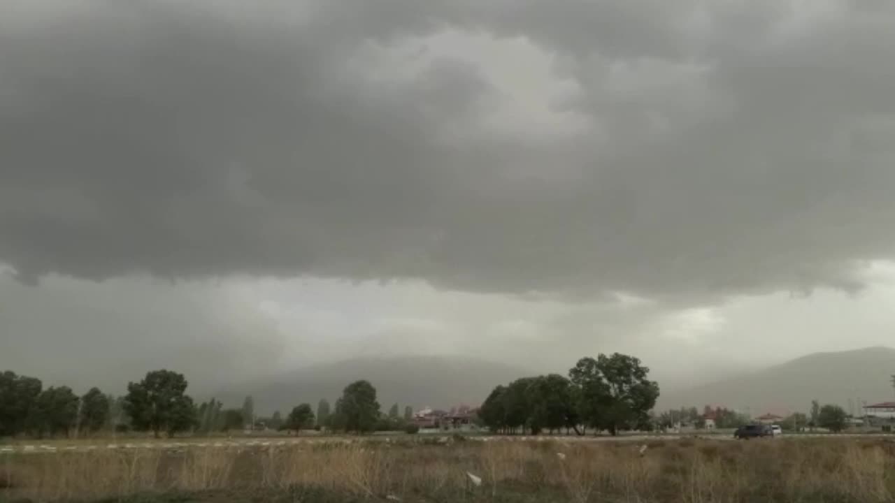IĞDIR’DA ŞİDDETLİ FIRTINA