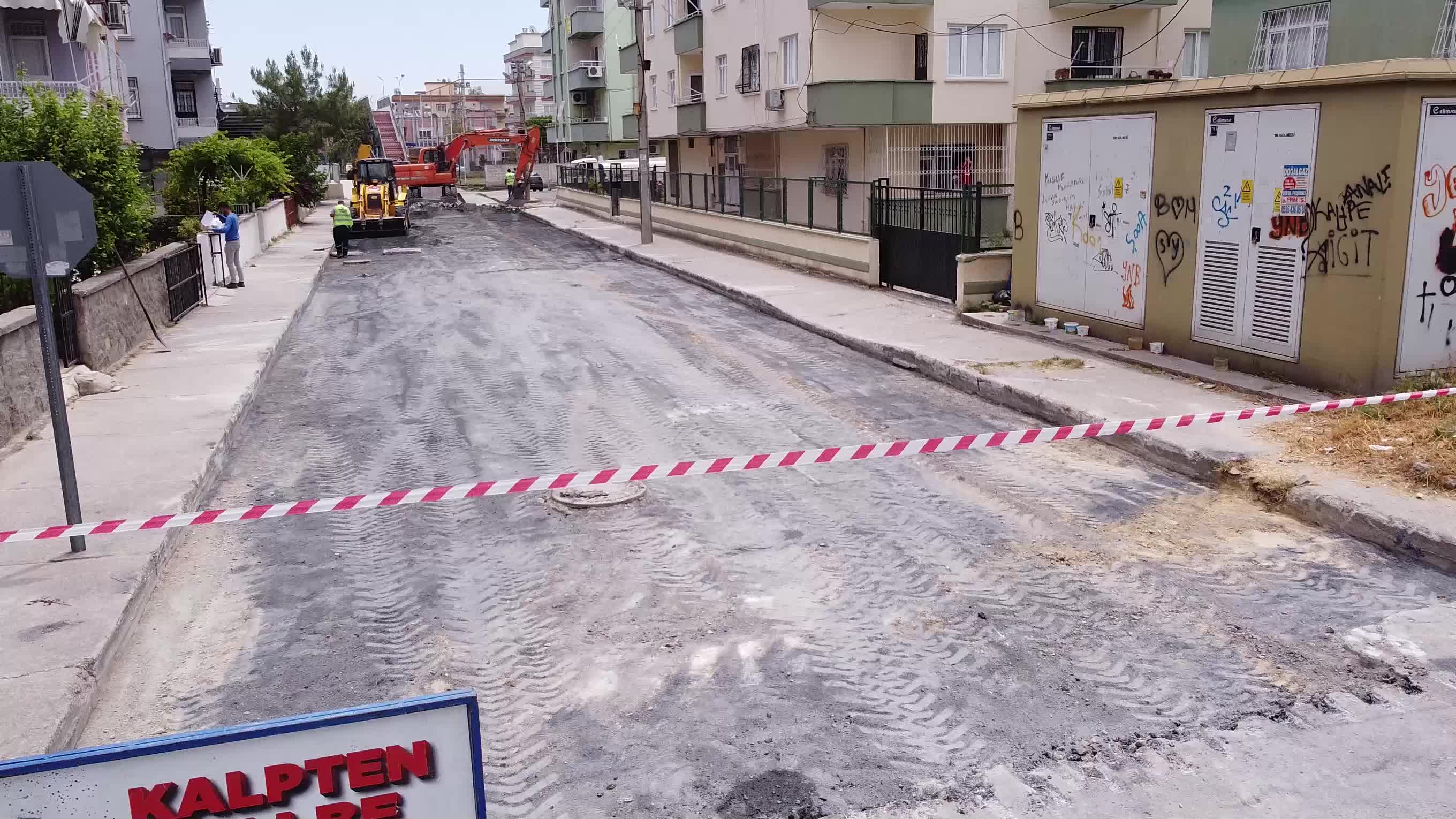 TARSUS BELEDİYESİ, YOL YAPIM VE ONARIM ÇALIŞMALARINA HIZ VERDİ