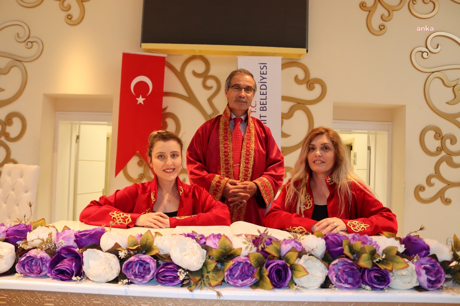 İZMİT'TE ÜCRETSİZ NİKAH SALONLARI HİZMETE DEVAM EDECEK