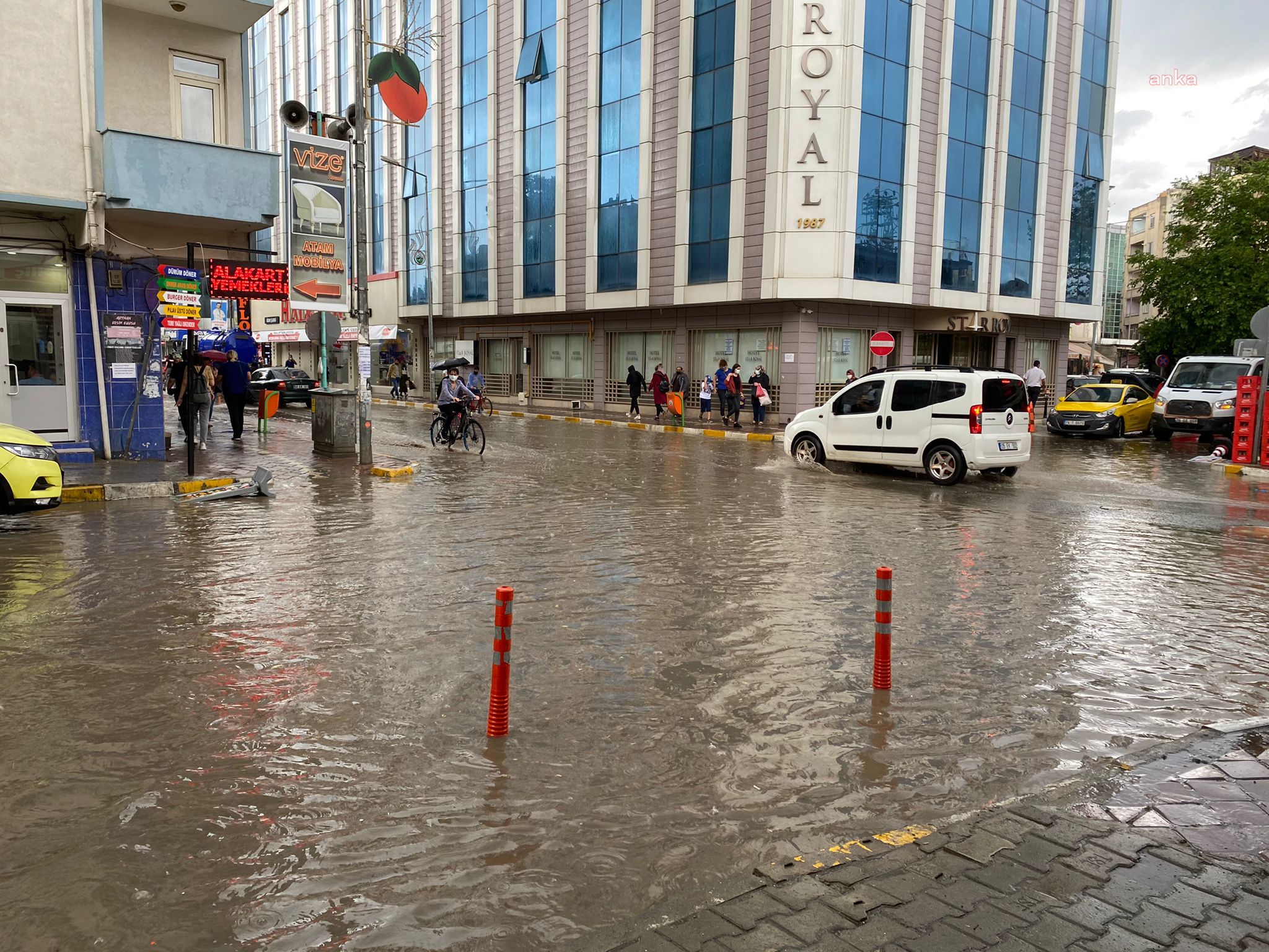 DOLU VE YAĞMUR IĞDIR’DA HAYATI FELÇ ETTİ