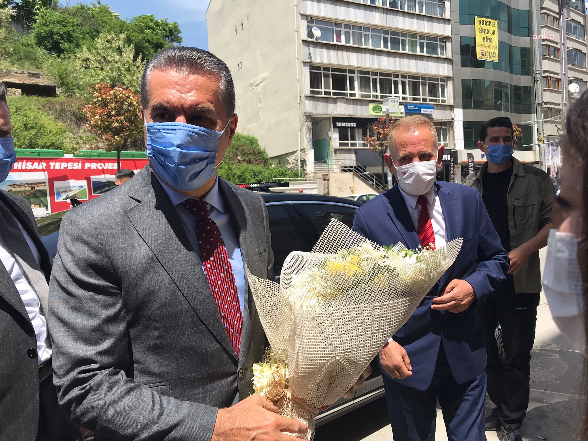 SARIGÜL BOLU’DA KONUŞTU: DEĞİŞİMİ GETİRECEK BİR ADAY ÇIKARTACAĞIZ