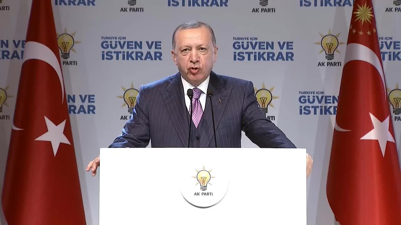 ERDOĞAN'DAN REFERANDUM SİNYALİ: "UZLAŞMA OLMAZSA HAZIRLADIĞIMIZ ANAYASAYI MİLLETİMİZİN TAKDİRİNE SUNMAKTA KARARLIYIZ "