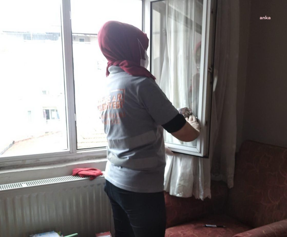 AKHİSAR BELEDİYESİ'NDEN EVDE BAKIM VE TEMİZLİK HİZMETİ