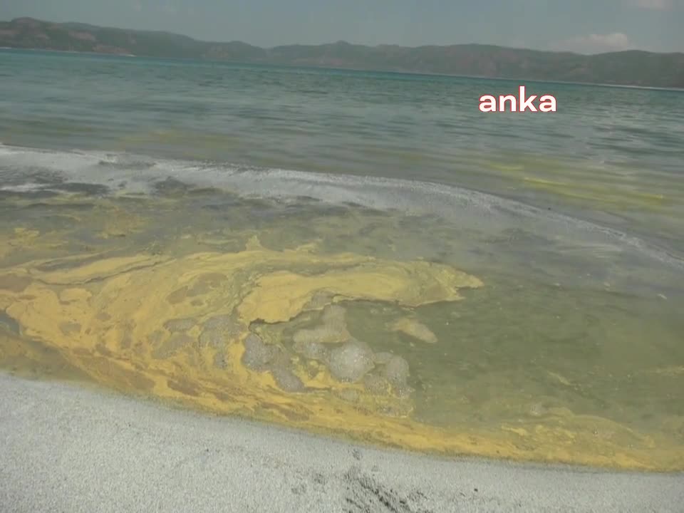 SALDA GÖLÜ’NÜN RENGİ DEĞİŞTİ, MİLLET BAHÇESİ ÇALIŞMALARINI ANKA GÖRÜNTÜLEDİ